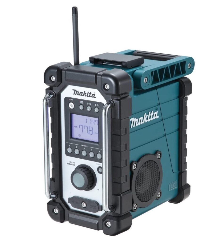 マキタ　充電式ラジオ　MR102